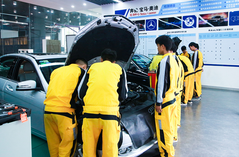實(shí)訓(xùn)實(shí)戰(zhàn)-高端車檢測與維修