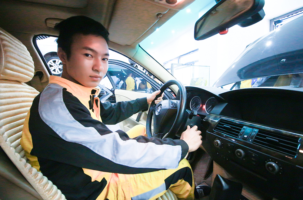 實(shí)訓(xùn)實(shí)戰(zhàn)-高端車檢測與維修