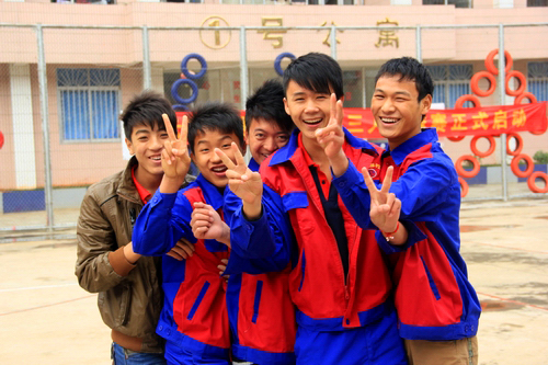 云南萬通汽修學校學子