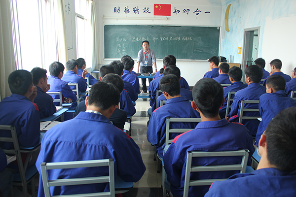萬通學(xué)子就業(yè)指導(dǎo)與培訓(xùn)課程.JPG
