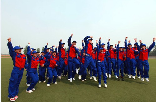 萬通學子集體合影