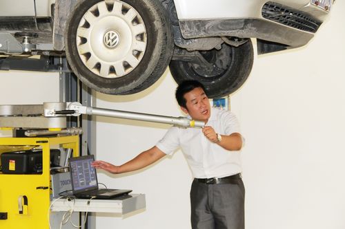 萬通名師在理實一體化操作中