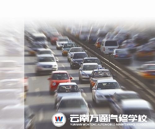 市場(chǎng)雪球推動(dòng)汽車行業(yè)發(fā)展